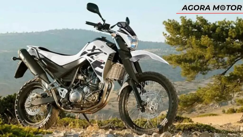 Uma xt 660 em 2024 na cor branca