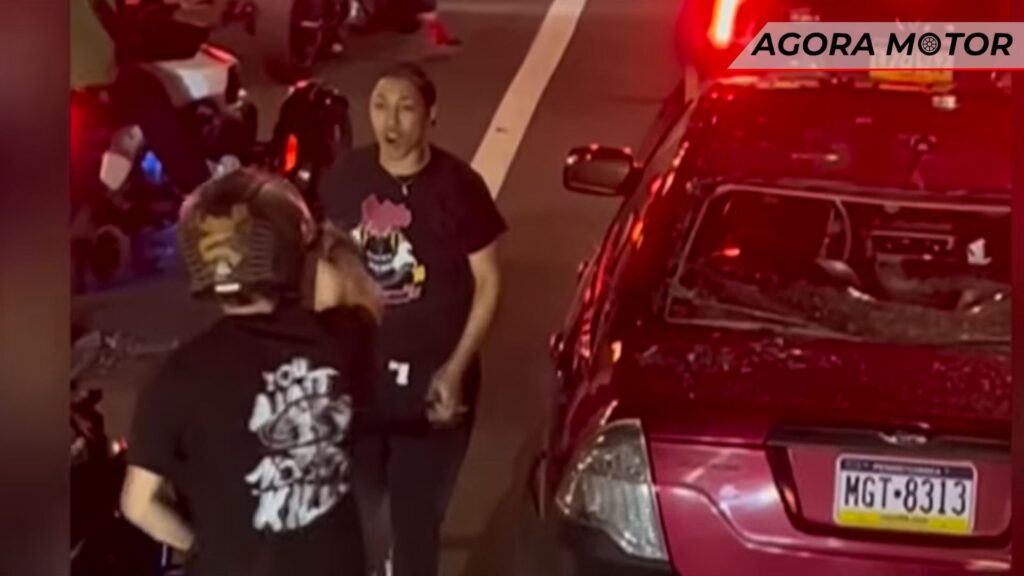 Mulher parte pra cima de motoqueiro armado, que quebrou seu carro.