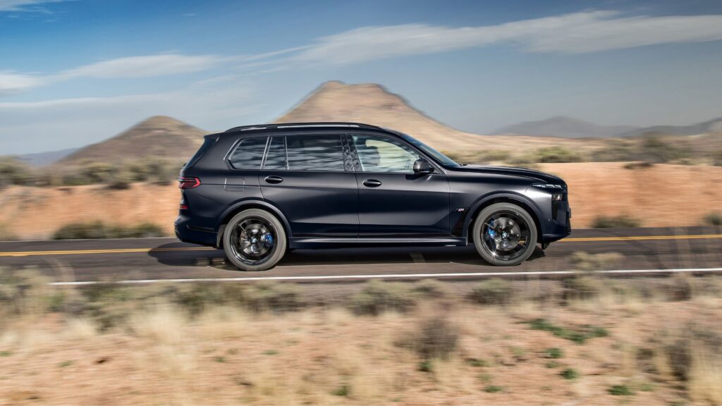 Lateral da BMW X7.