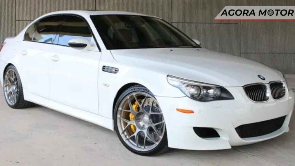 BMW apresentou o primeiro carro produzido em massa com motor V10