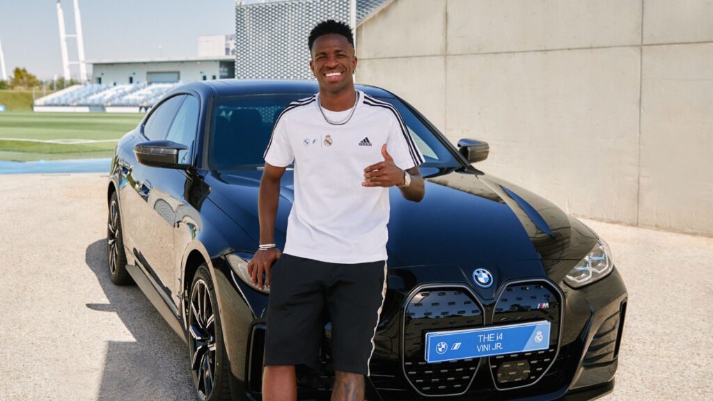 BMW i4 do Vini Jr, atacante do Real Madrid.