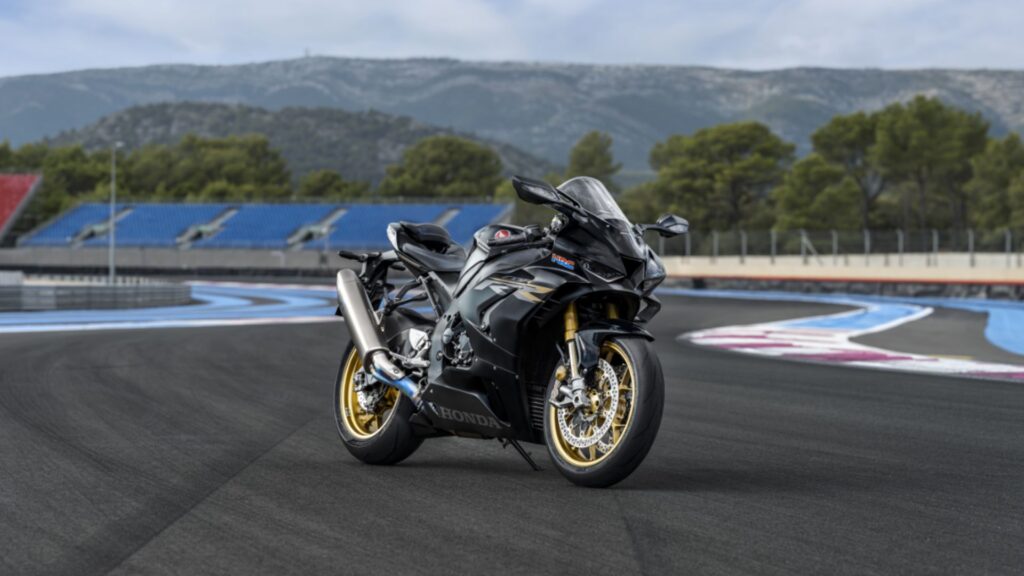 CBR 1000RR-R Fireblade SP Preta.