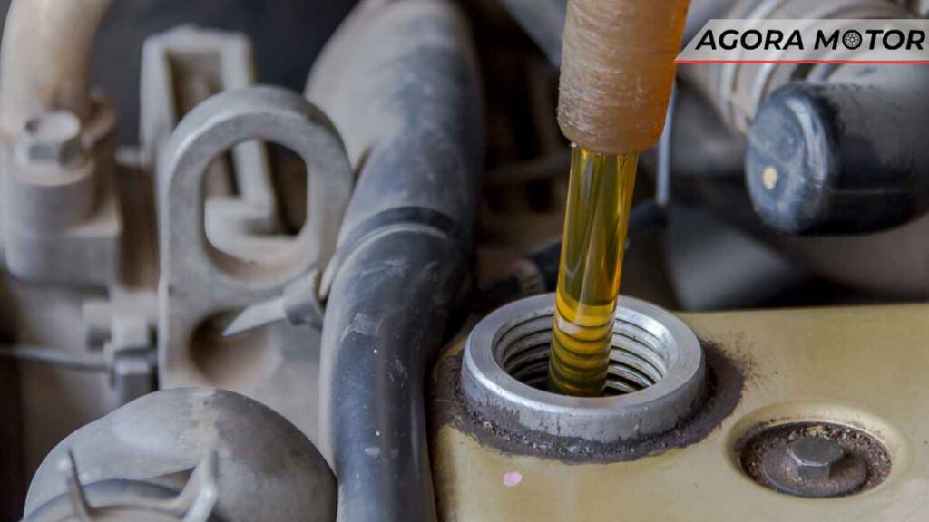 Colocar aditivo no óleo ou no combustível