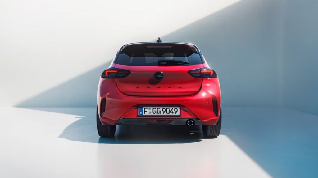 Traseira do Opel Corsa.