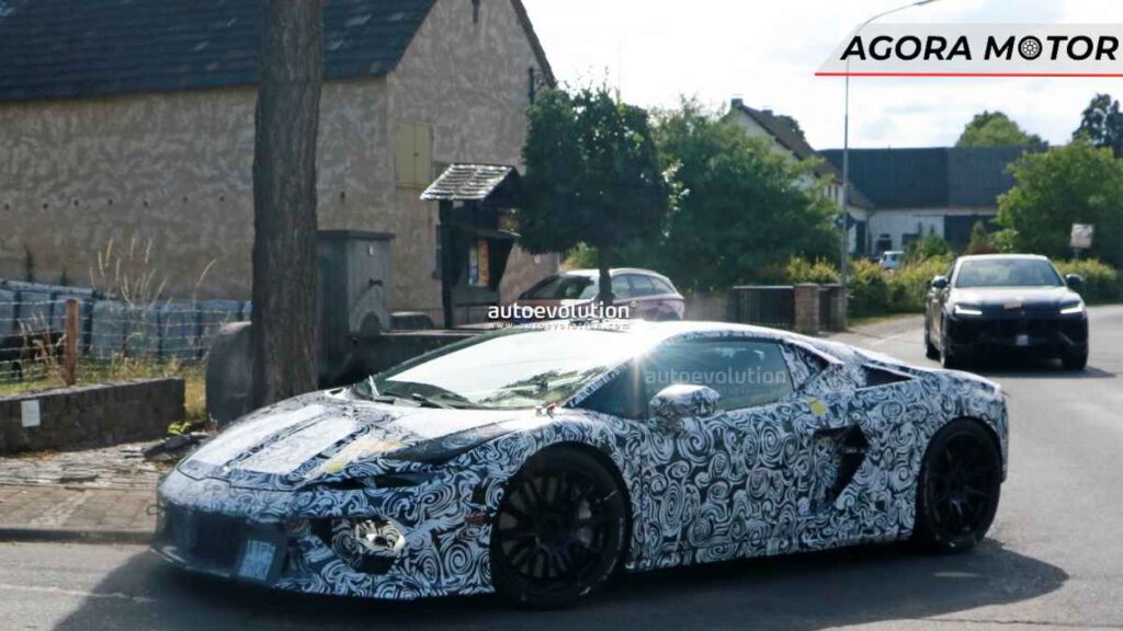 Design diferenciado: conheça os detalhes do teto em bolha dupla e outras características da nova Lamborghini