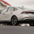 Honda Accord traseira.