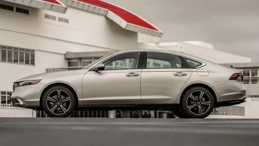 Lateral da Honda Accord.