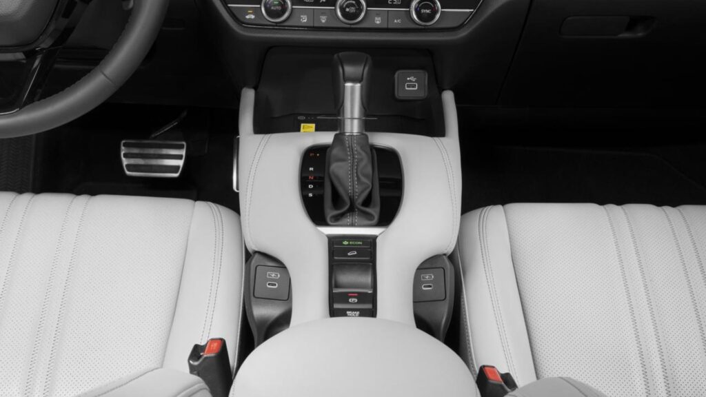 Console do Honda ZR-V 2024.
