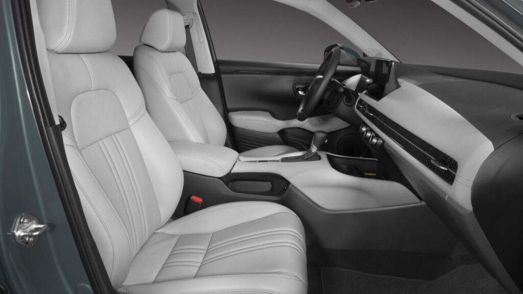 Interior do ZR-V 2024.