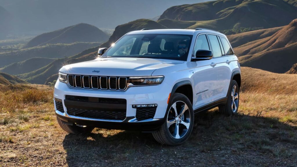 Frente do Jeep Grand Cherokee.