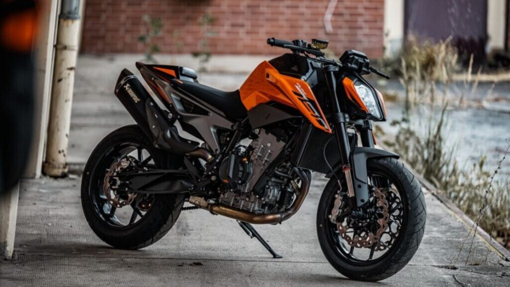 KTM 790 Duke 2024
