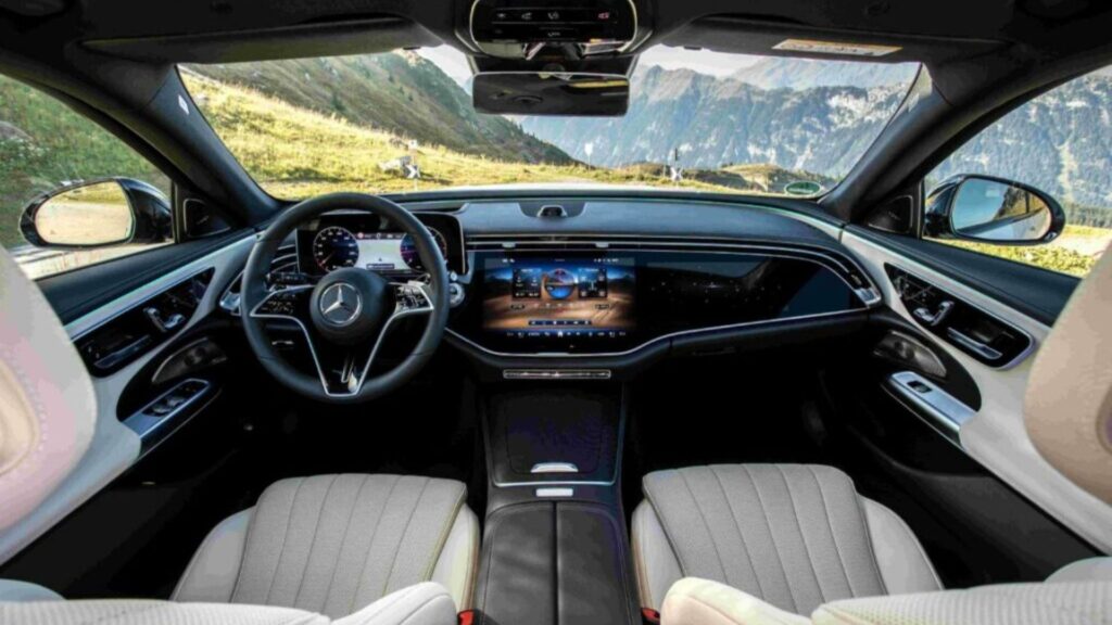 Painel da Mercedes-Benz Classe E All-Terrain.