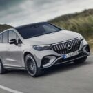 Frente do Mercedes EQE SUV.