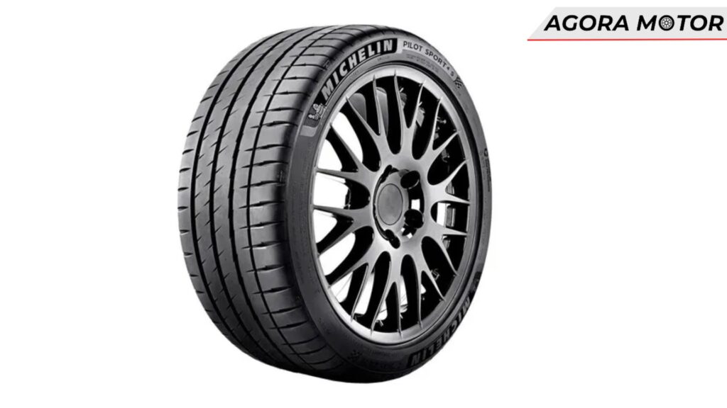 Um Michelin Pilot Sport 4 S