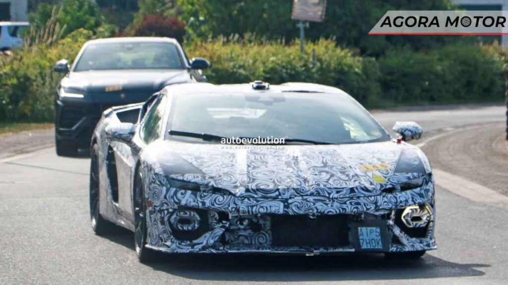 Nova Lamborghini é flagrada nas ruas e com motor PHEV!