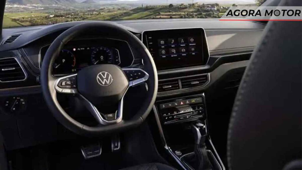 Novo T-Cross terá mudanças no design do painel e central multimídia sofisticada