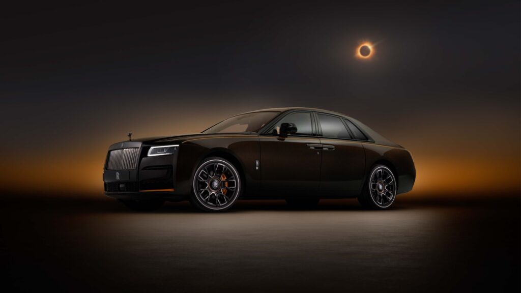 Rolls-Royce Black Badge Ghost Ekleipsis.