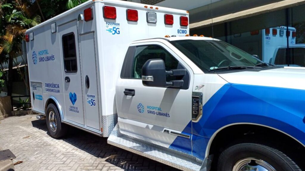 Ambulância será equipada com tecnologia 5G e deve rodar ainda em 2023.