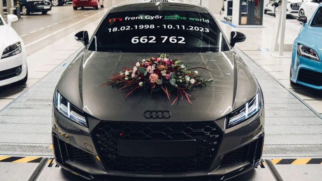 Audi TT encerra produção após 25 anos.