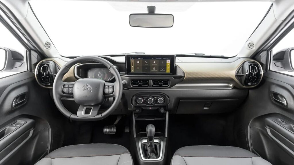 Painel do Citroën C3 Aircross.