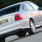 Traseira do Chevrolet Vectra.