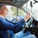 Por que tanta gente desconto a raiva e outros problemas no trânsito?