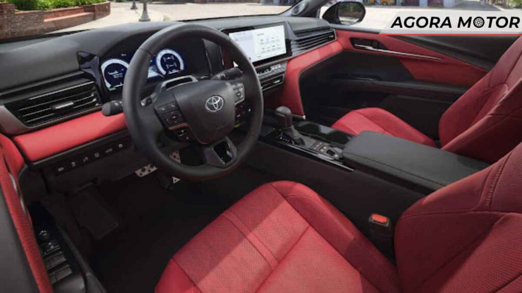 Toyota Camry 2025: Design esportivo e refinado com interiores personalizados!