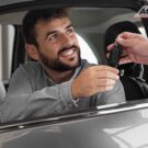 Verdade ou mito: Carro zero desvaloriza muito ao sair da concessionária?