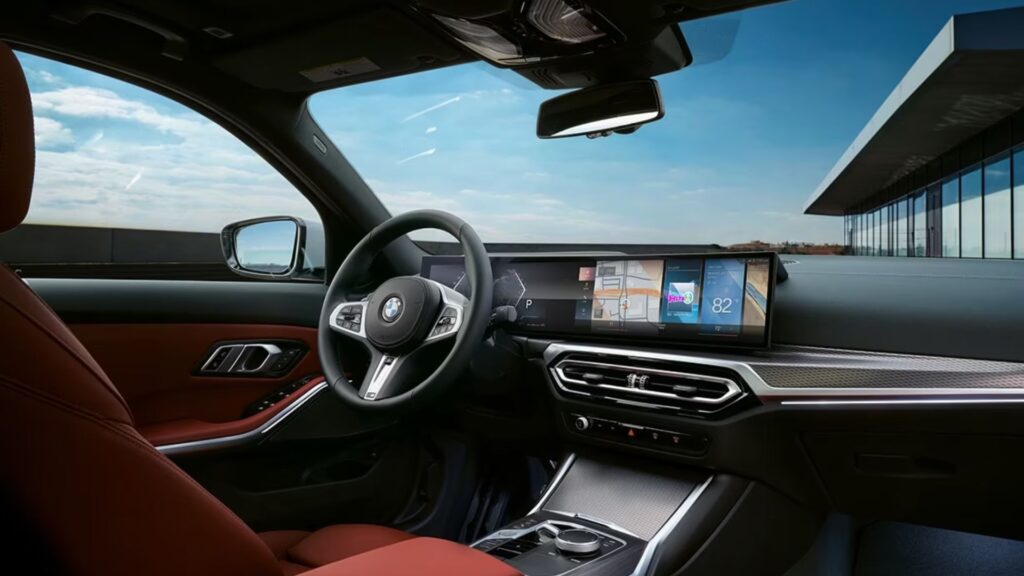 Painel da BMW 320i 2024.