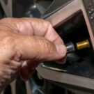 Qual frequência devemos verificar a calibragem dos pneus?