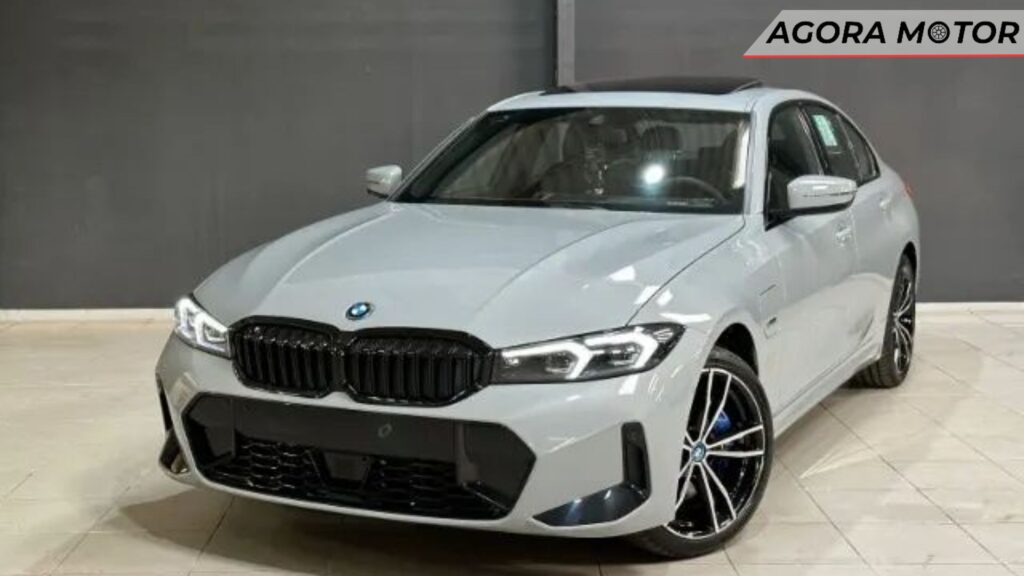 BMW 330e 2024