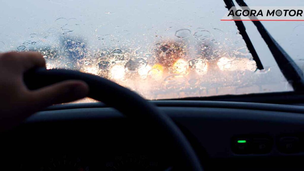 Cuidado com a chuva: 9 dicas para dirigir na chuva com segurança!
