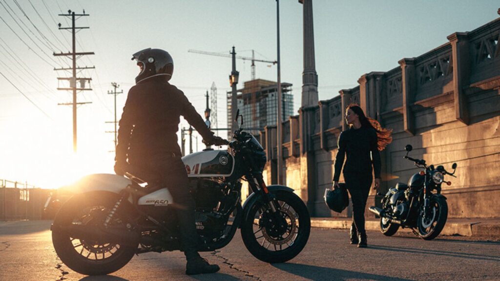 Royal Enfield Shotgun.