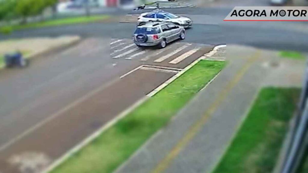 Carro do Google se envolve em acidente aqui no Brasil!