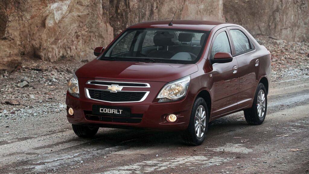 Cobalt se mantém vivo lá fora.