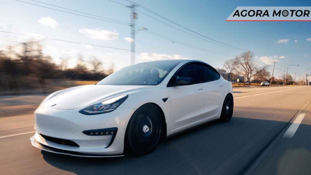 Motoristas irresponsáveis usam Apple Vision enquanto dirigem
