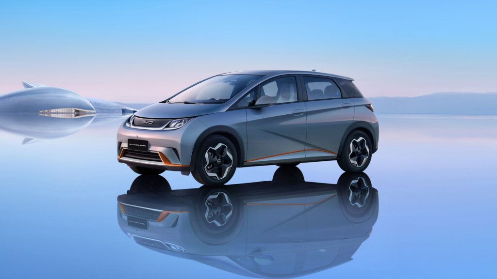 BYD Dolphin 2025.