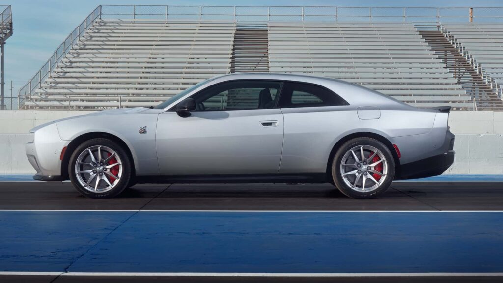 Dodge Charger Daytona.