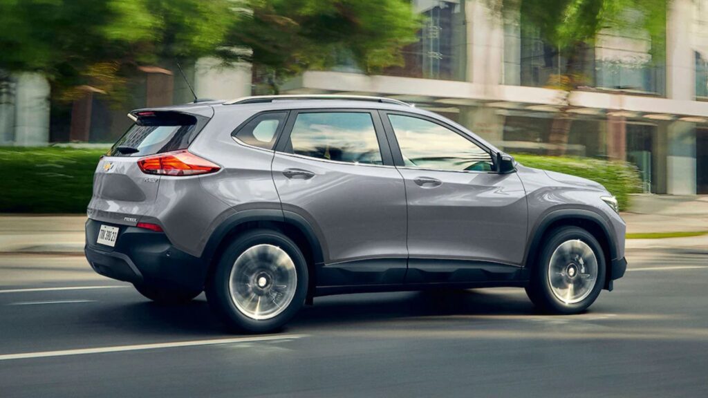 Lateral do Chevrolet Tracker 2025.
