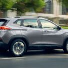 Lateral do Chevrolet Tracker 2025.