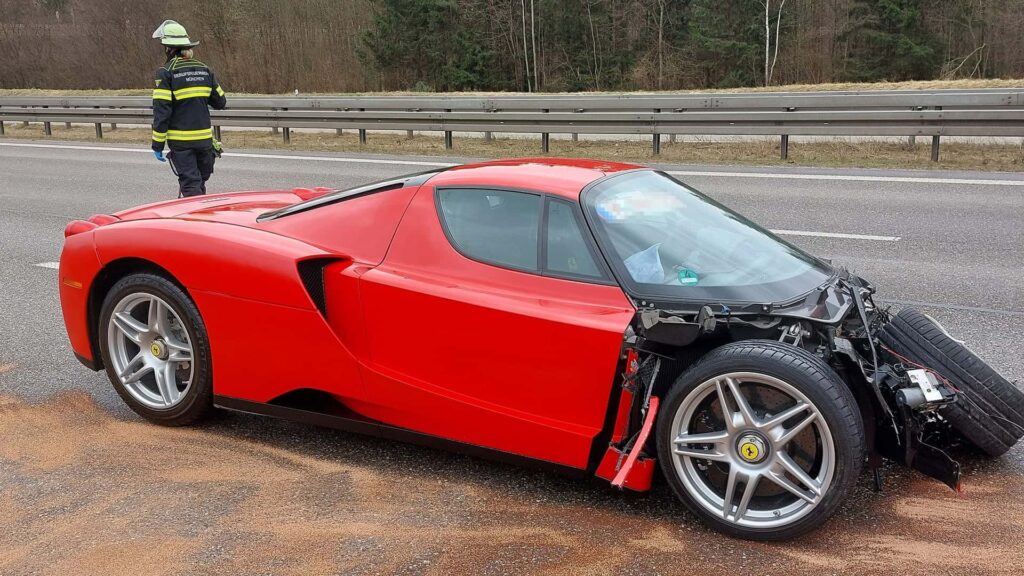 Ferrari Enzo.