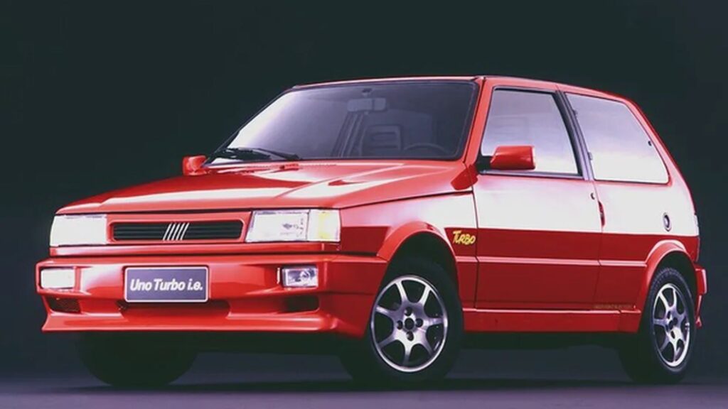 Fiat Uno Turbo.