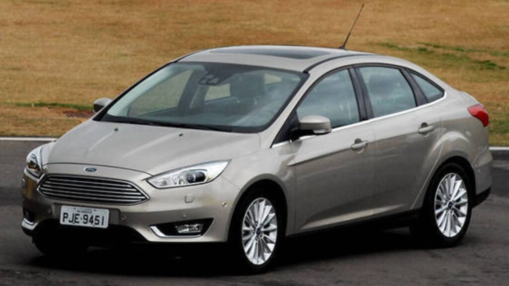 Ford Focus Fastback.