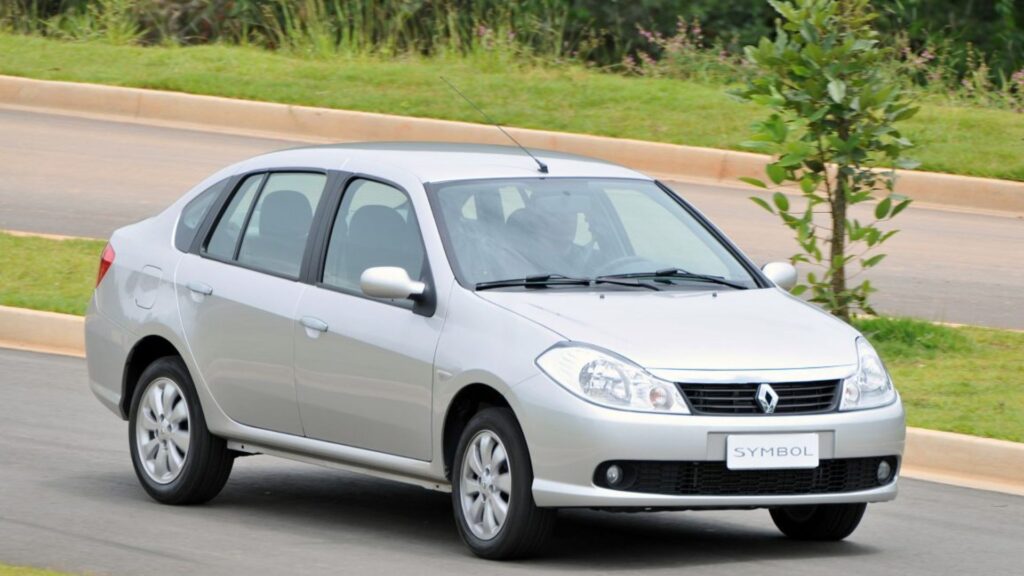 Renault Symbol.