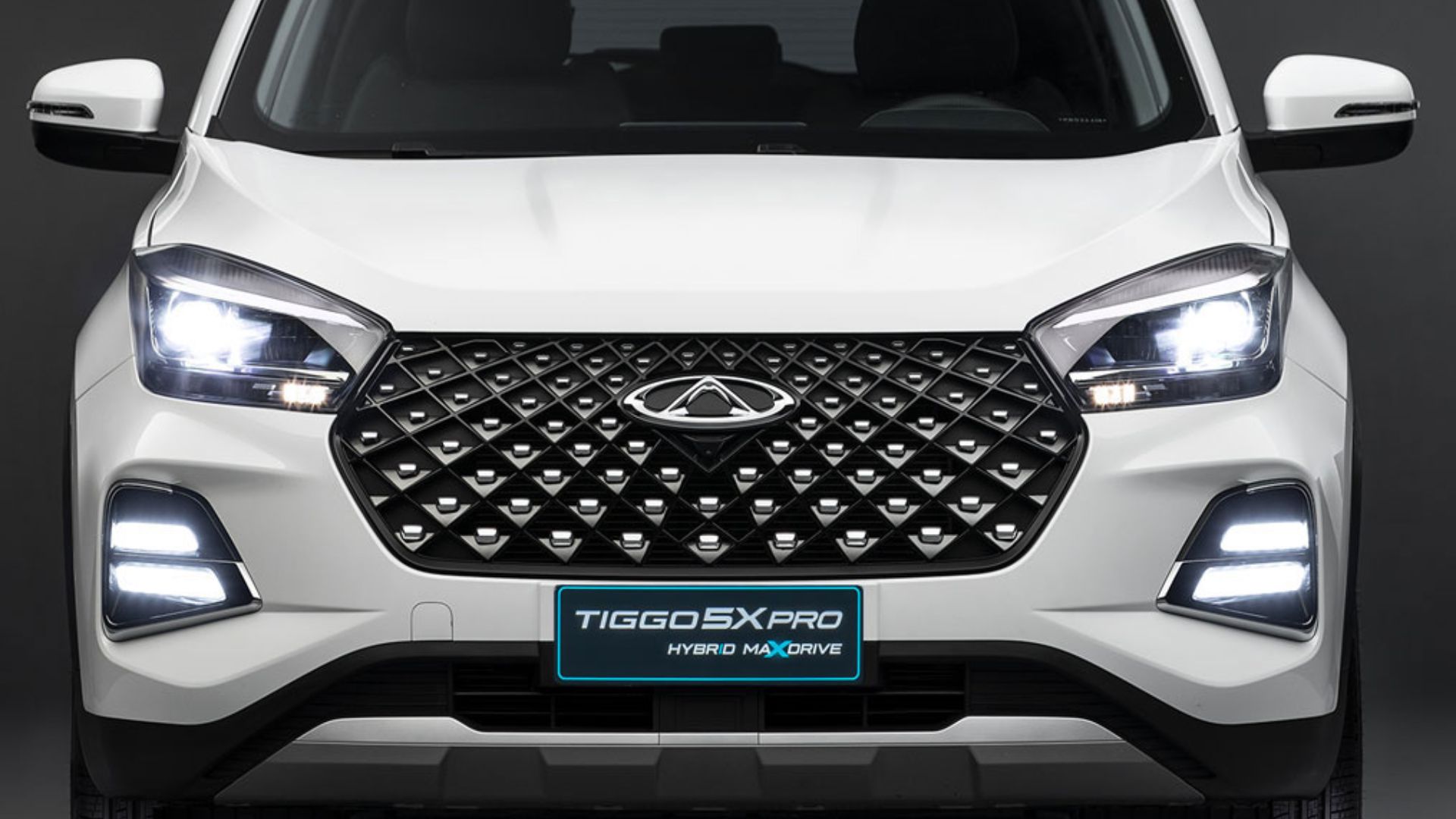 Frente do Tiggo 5 Pro Hybrid.