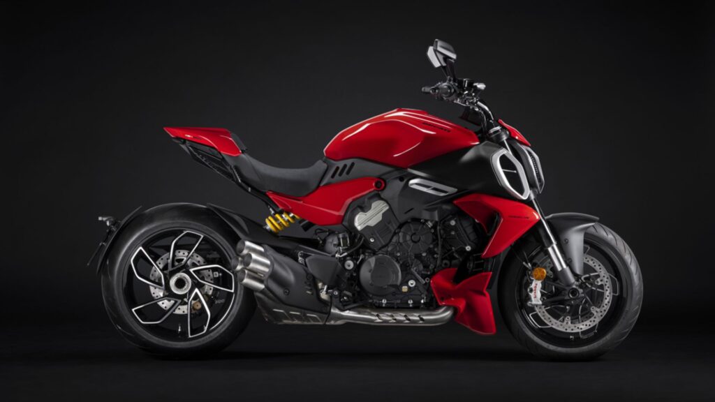 Ducati Diavel V4