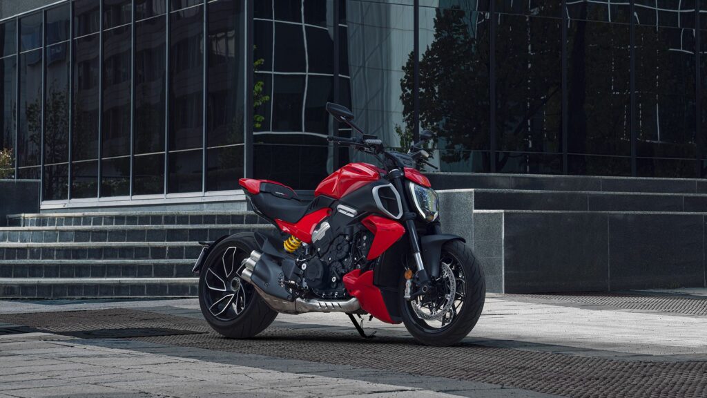 Ducati Diavel V4