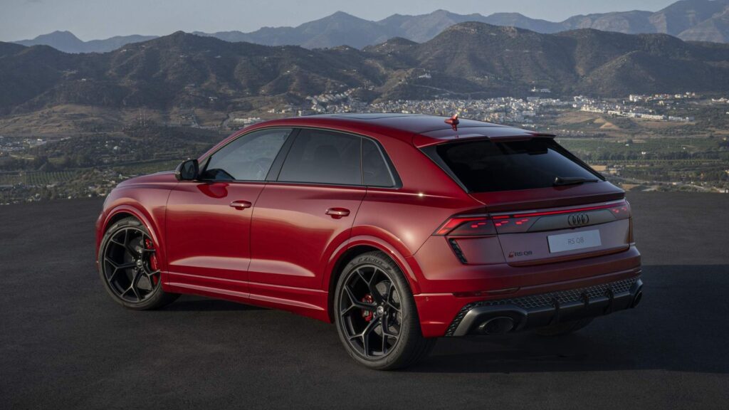 Audi RS Q8 Performance 2025