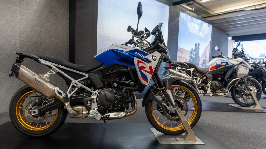 BMW F900