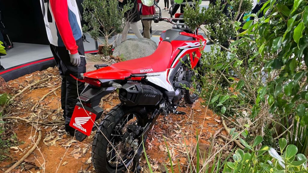 Honda XR 300L Tornado